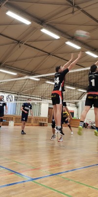 Bezirksliga Ost - Pöẞnecker Volleyballer mit erster Niederlage der Saison - 20181103_162140_b023a87dd38ba7de1ca1885dc04a8a98