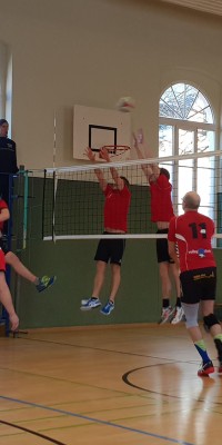 Bezirksliga Ost - Pöẞnecker Volleyballer mit zwei souveränen Siegen zum Jahresauftakt - 20190119_114718_5397b761048a1c3d28ae4ca2d9cdd94c