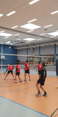 1.Pokalrunde – Pöẞnecker Volleyballer siegen erneut deutlich im Derby gegen Knau, ebenso überlegen gegen den VC Altenburg und ziehen somit in die 2. Pokalrunde des Thüringer Volleyball Verbandes ein - 20190914_101330_resized_a586e427a7781dc58caf25351000bbf2