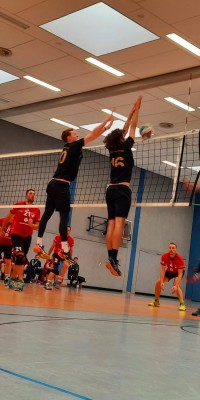 Da sind Parallelen: Pöẞnecker Volleyballer und die Bundestagswahl – oder: Erster Spieltag: Verbandsliga Nord startet für die Pöẞnecker Volleyballer mit einem Sieg - IMG-20211002-WA0006_389c4f387b06753b63ac8f8ad9263544