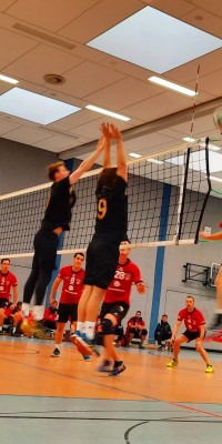 Da sind Parallelen: Pöẞnecker Volleyballer und die Bundestagswahl – oder: Erster Spieltag: Verbandsliga Nord startet für die Pöẞnecker Volleyballer mit einem Sieg - IMG-20211002-WA0008_2cbf4f11485792ea51f480aaf391db81
