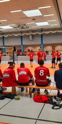 Da sind Parallelen: Pöẞnecker Volleyballer und die Bundestagswahl – oder: Erster Spieltag: Verbandsliga Nord startet für die Pöẞnecker Volleyballer mit einem Sieg - IMG-20211002-WA0011_b01b99af8b0babe623b0c8748f3433ce