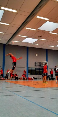 Da sind Parallelen: Pöẞnecker Volleyballer und die Bundestagswahl – oder: Erster Spieltag: Verbandsliga Nord startet für die Pöẞnecker Volleyballer mit einem Sieg - IMG-20211002-WA0014_e8134583ca6474d7f668912d57a21261