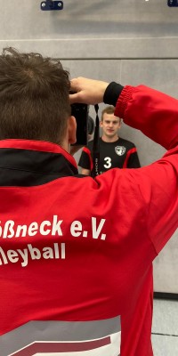 Da sind Parallelen: Pöẞnecker Volleyballer und die Bundestagswahl – oder: Erster Spieltag: Verbandsliga Nord startet für die Pöẞnecker Volleyballer mit einem Sieg - IMG-20211002-WA0025_b425e6ee59b8c90cea84dd41f0cceb9e