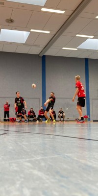 Da sind Parallelen: Pöẞnecker Volleyballer und die Bundestagswahl – oder: Erster Spieltag: Verbandsliga Nord startet für die Pöẞnecker Volleyballer mit einem Sieg - IMG-20211002-WA0030_37a1803a78bfd83e2f3595b8bafe5d85