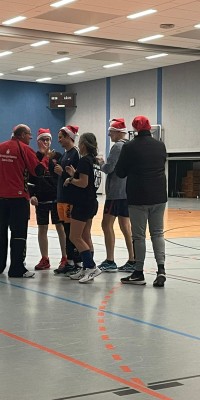 Weihnachtstraining der Abteilung Volleyball - IMG-20251122-WA0003_6df4715b7d95c9affa962192735a718f