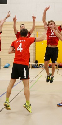 Bezirksliga Ost - Pöẞnecker Volleyballer im hartumkämpften Derby mit Knau - _M7B2292_aebd8b01c8691853068d532e335b5064